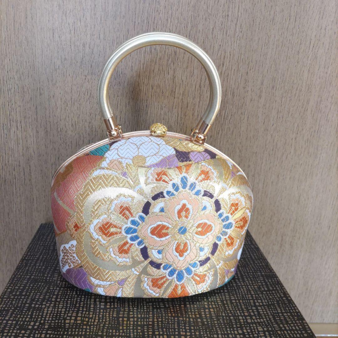 8/18まで 華やかな模様の和装用バッグと草履のセット