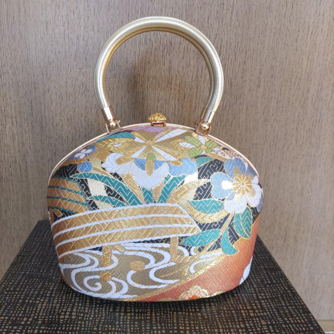 8/18まで 華やかな模様の和装用バッグと草履のセット