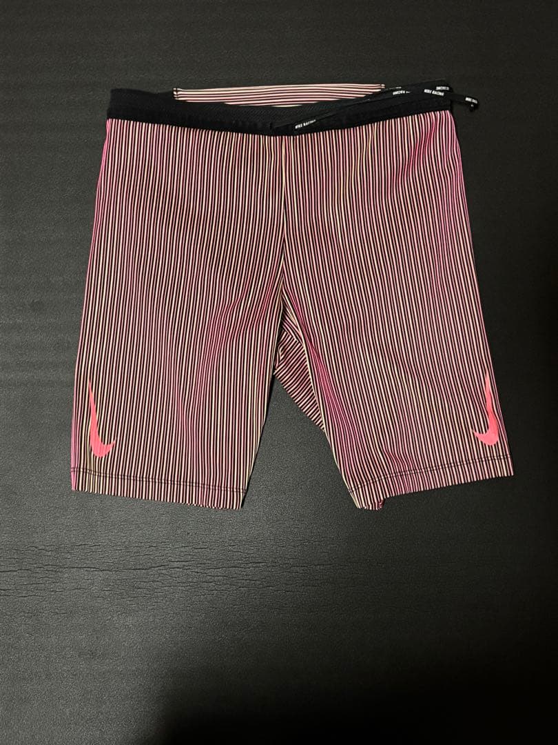 NIKEエアロスイフトハーフタイツ　S