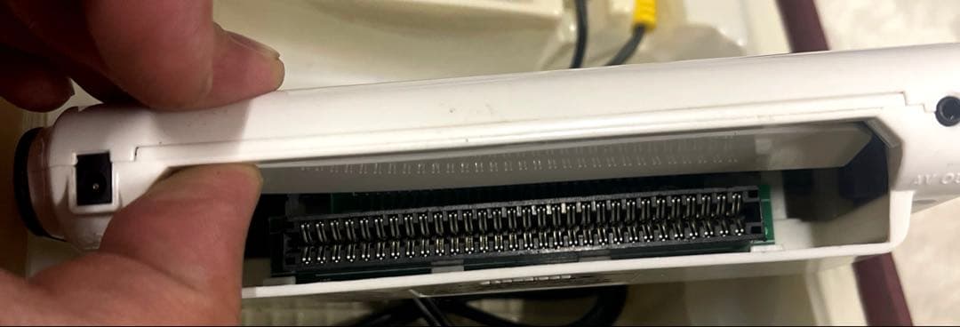 中古品(used)ポータブルファミコン互換機 FC-Portable