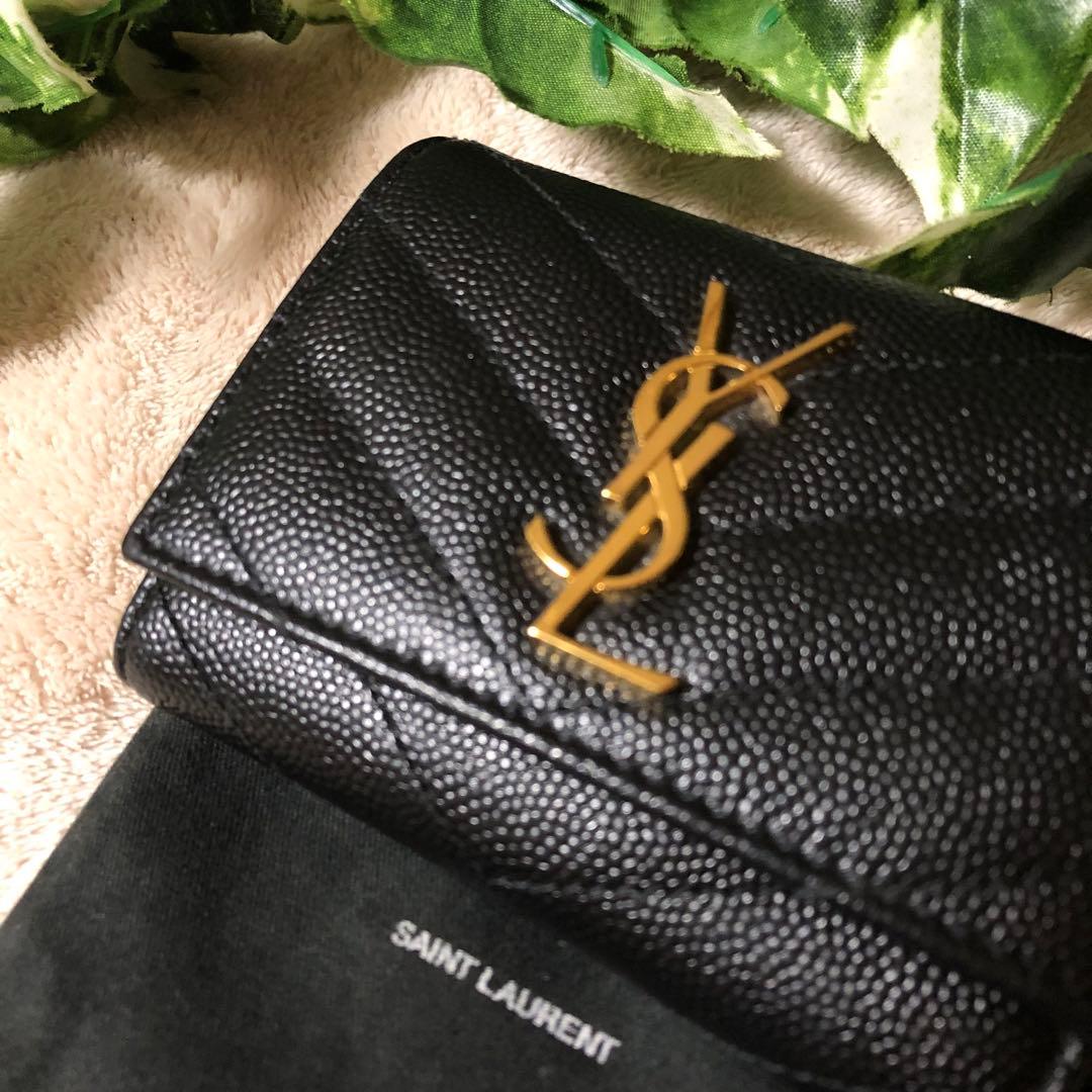 ちゅない　極美品♡ イヴサンローラン　キーケース　6連 キャビアスキン