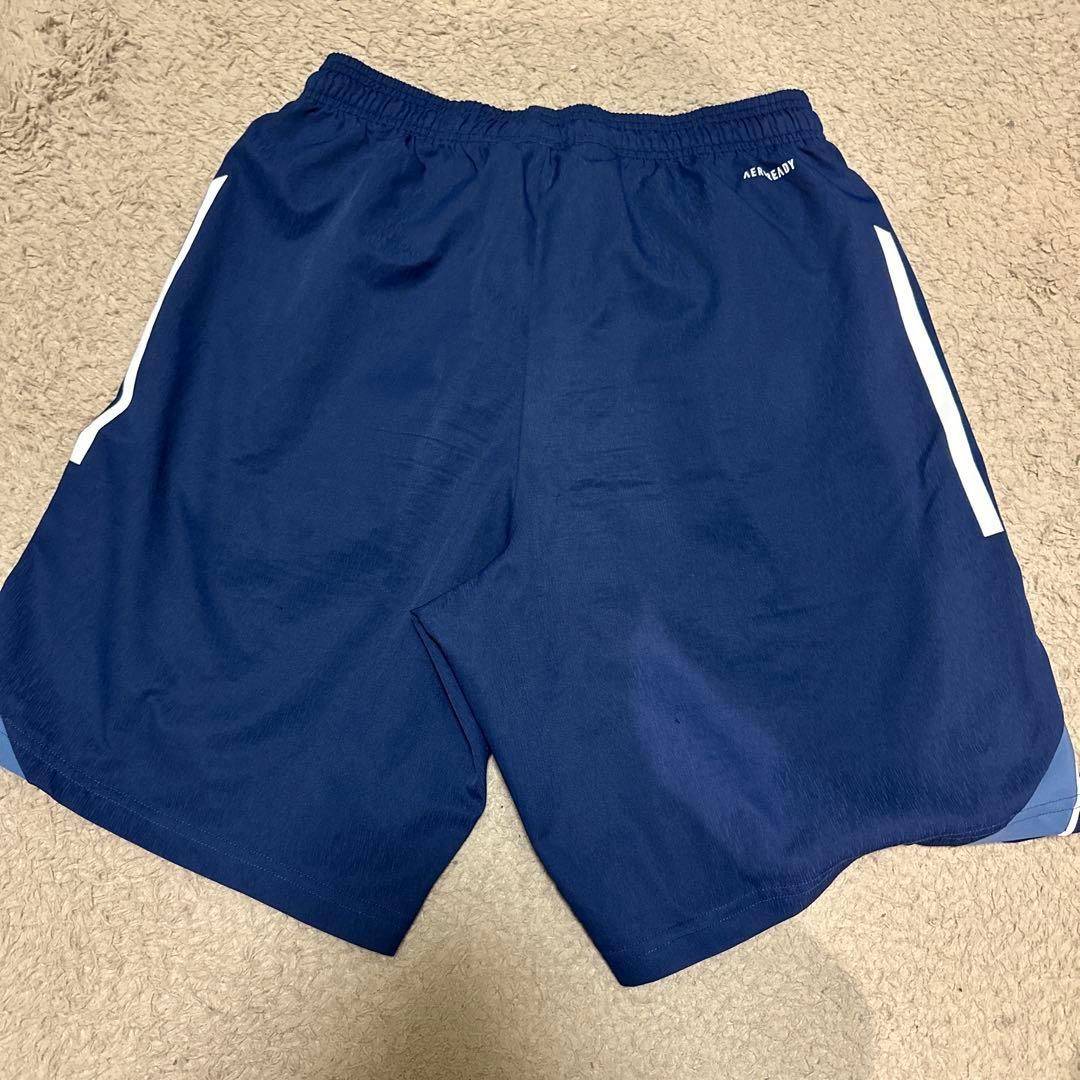 adidas ネイビー 半袖シャツとショートパンツ セット 90