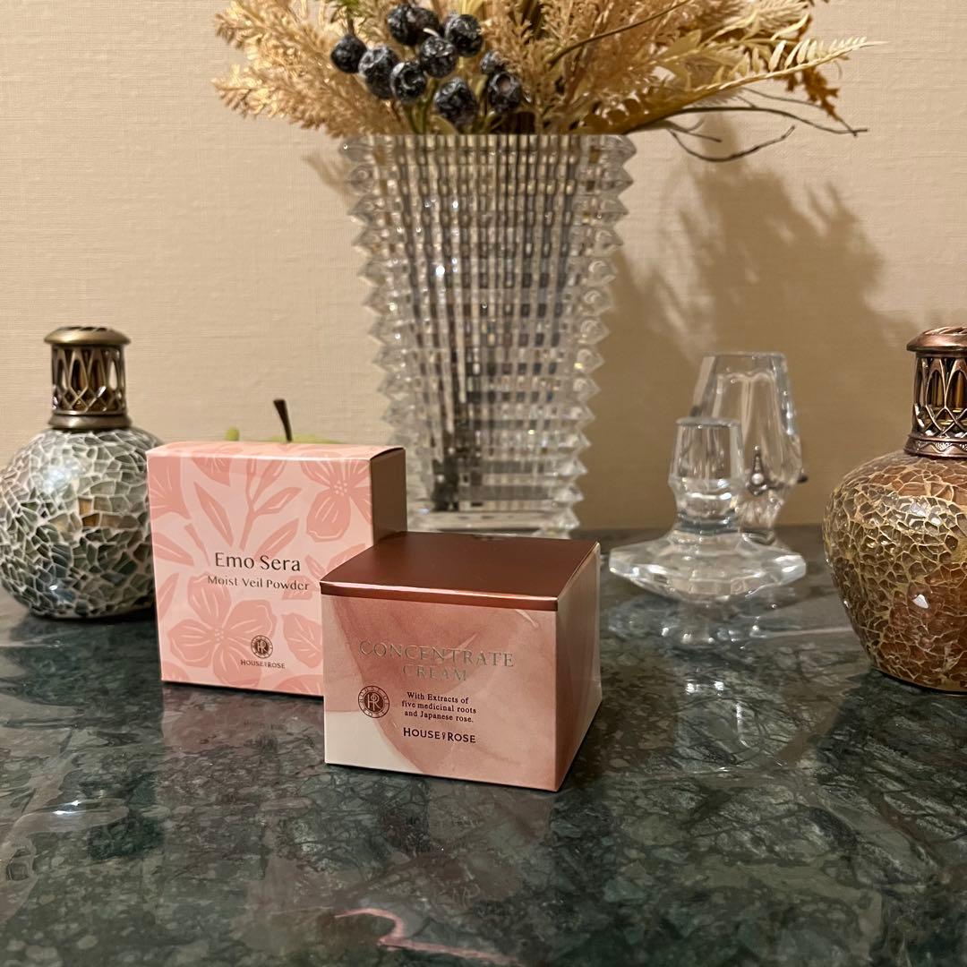 ハウスオブローゼ コンセントレートクリーム　モイストヴェールパウダー