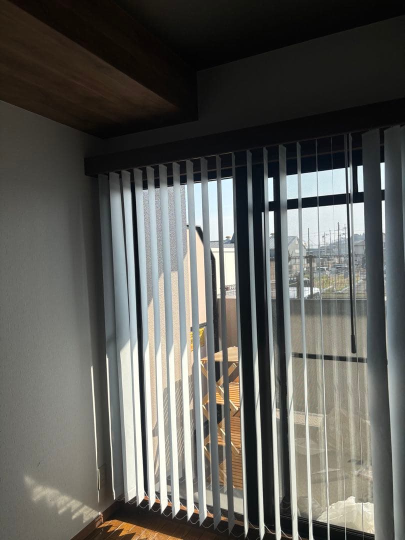 ホワイト 縦型ブラインド