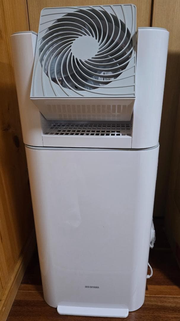 アイリスオーヤマ 除湿機 衣類乾燥　IJD-I50-WH ホワイト/グレー