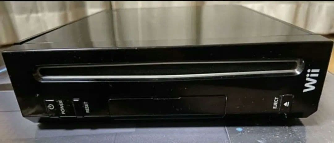 Wii U 本体 （32GB）＋Wii 本体＆ソフト15本付き