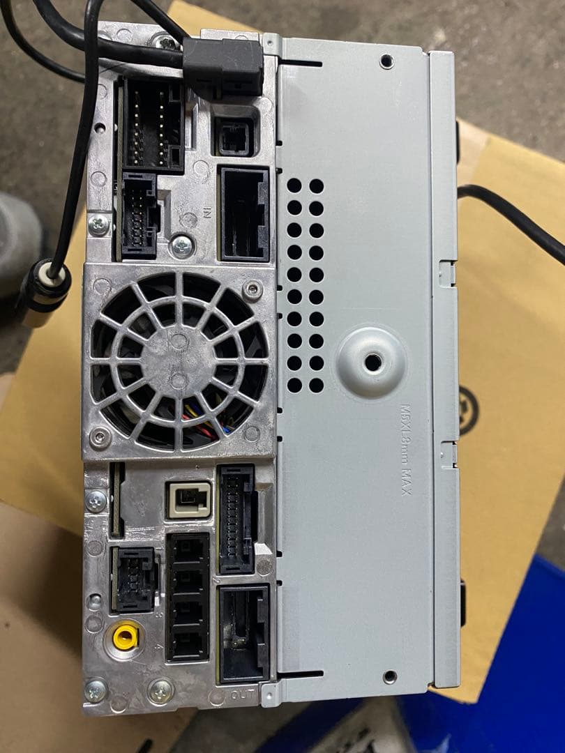 S*A様 ALPIN X8Nカーナビ 美品　取り付け金具付き　トヨタアルファード