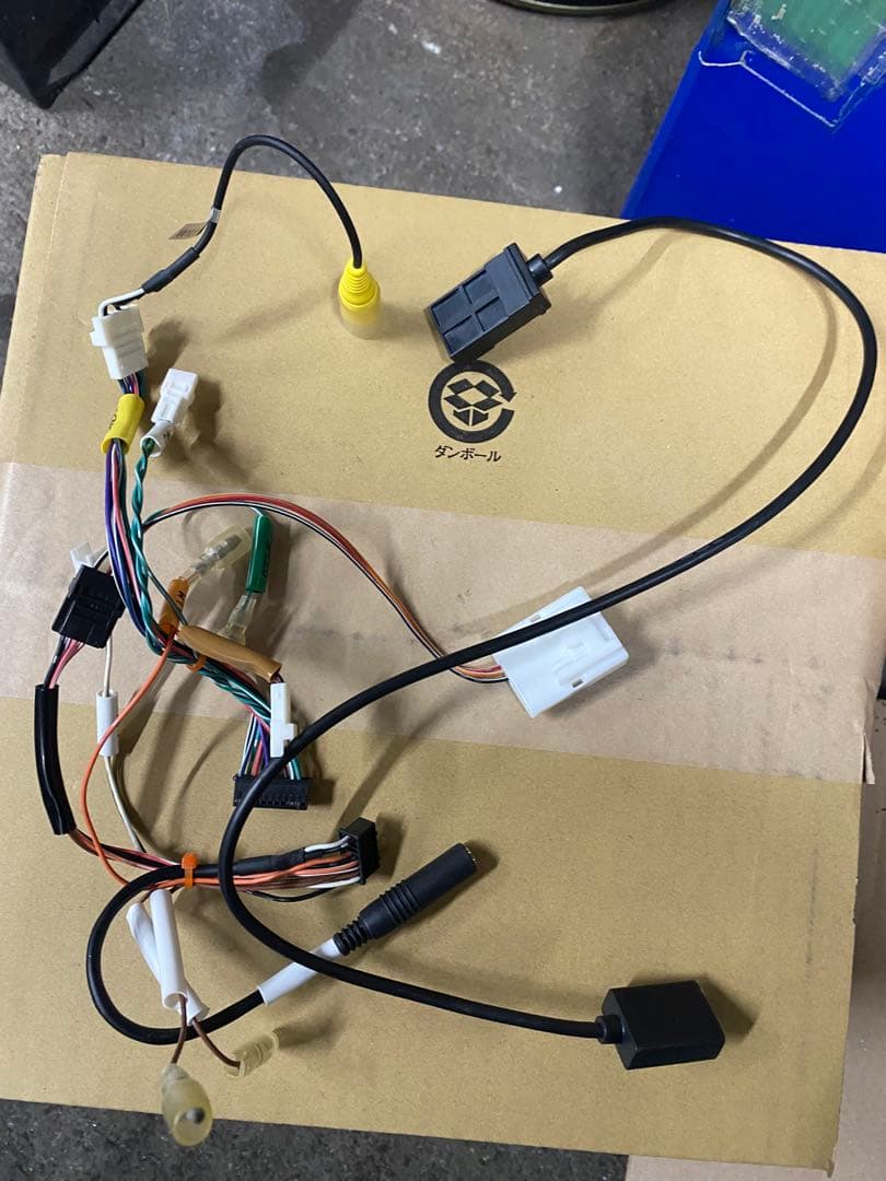 S*A様 ALPIN X8Nカーナビ 美品　取り付け金具付き　トヨタアルファード