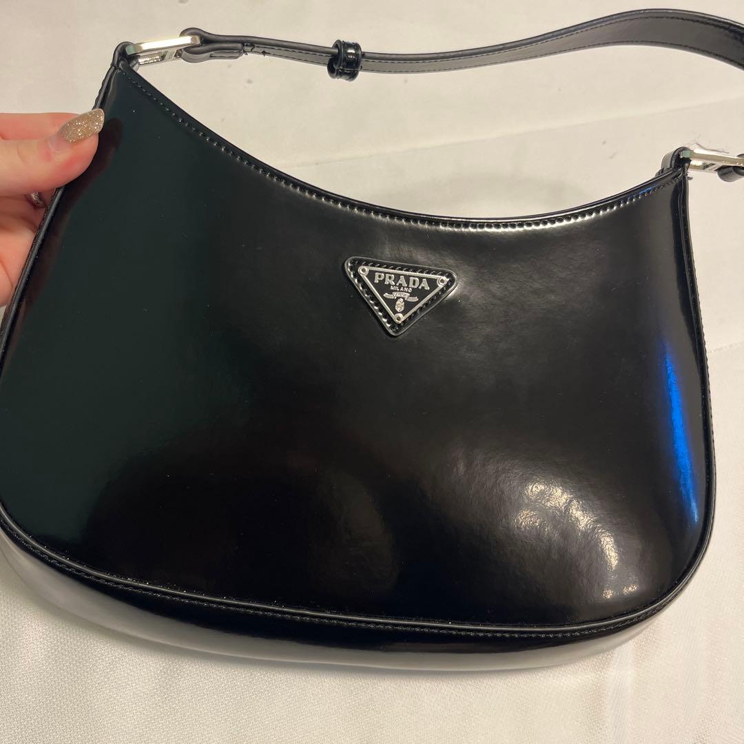 PRADA ショルダー　ハンド　バッグ　希少　エナメル　大人女子　肩掛け