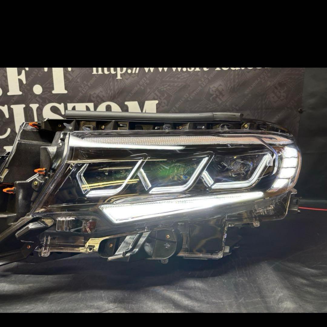 新品未使用ランドクルーザープラド150後期　三眼ヘッドライト