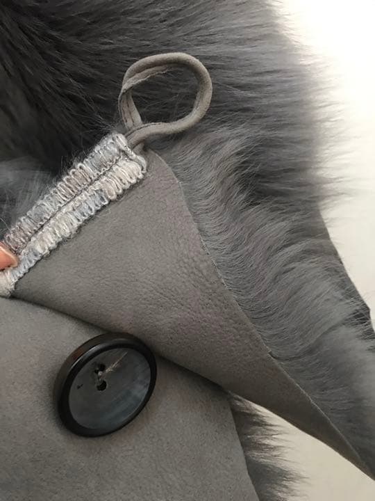 未使用品　カールドノヒュー　ムートンケープ