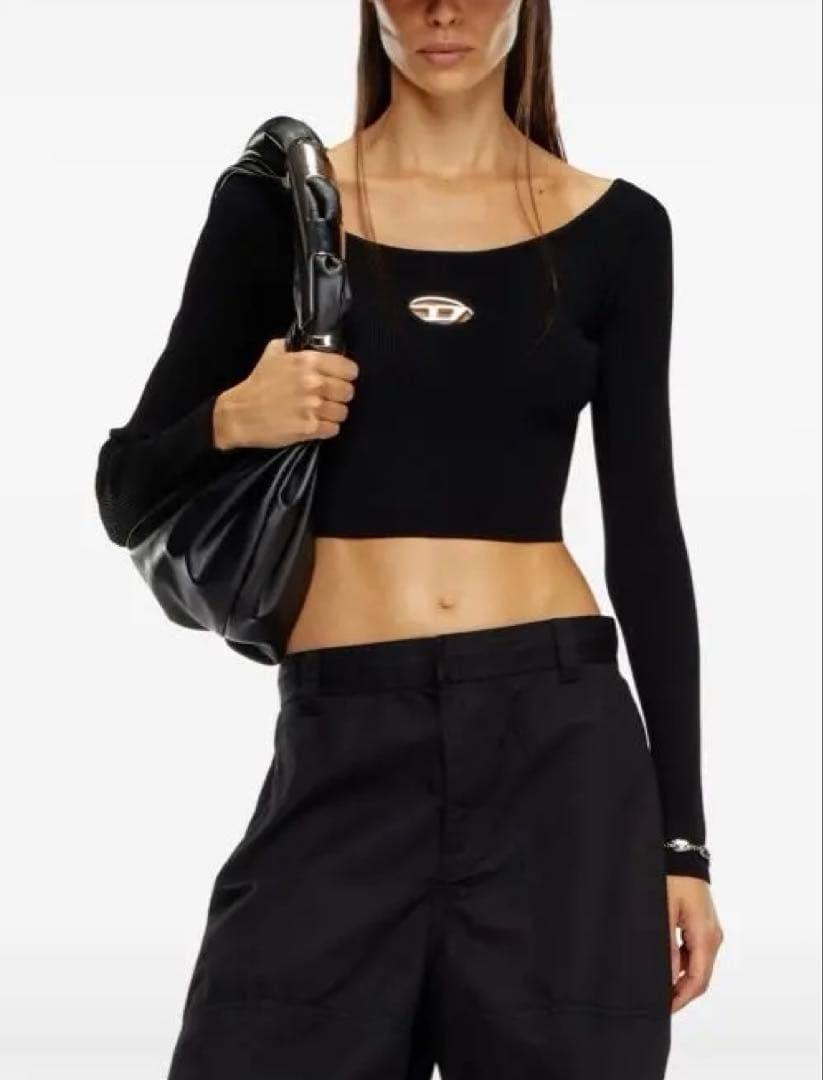 トップス Off-the-shoulder top in ribbed knit