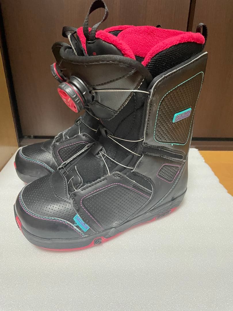 Salomon スノーボードブーツ 女性用 黒/ピンク 23