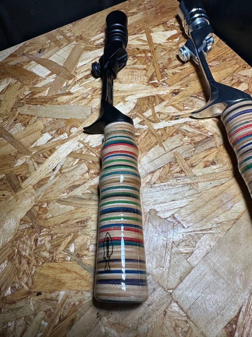 スケートボードグリップ　オフセットグリップ　ハンドメイドグラスアイブライトリバー