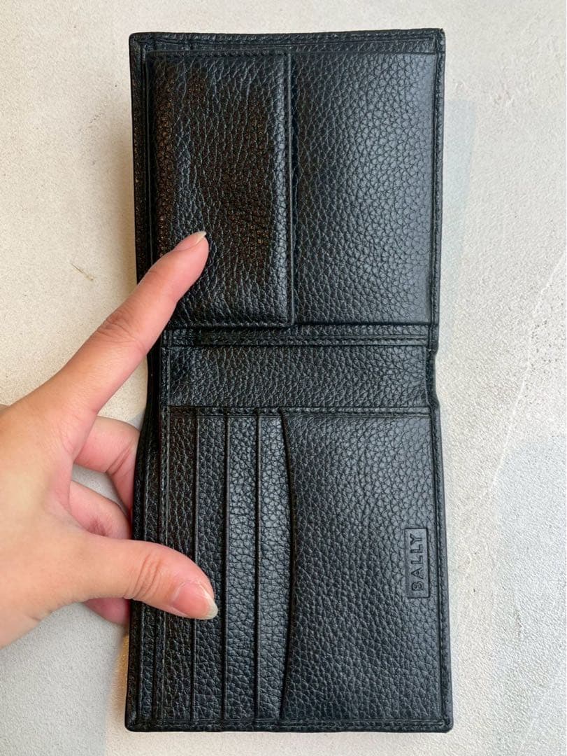 【新品未使用】BALLY ブラック 二つ折り財布