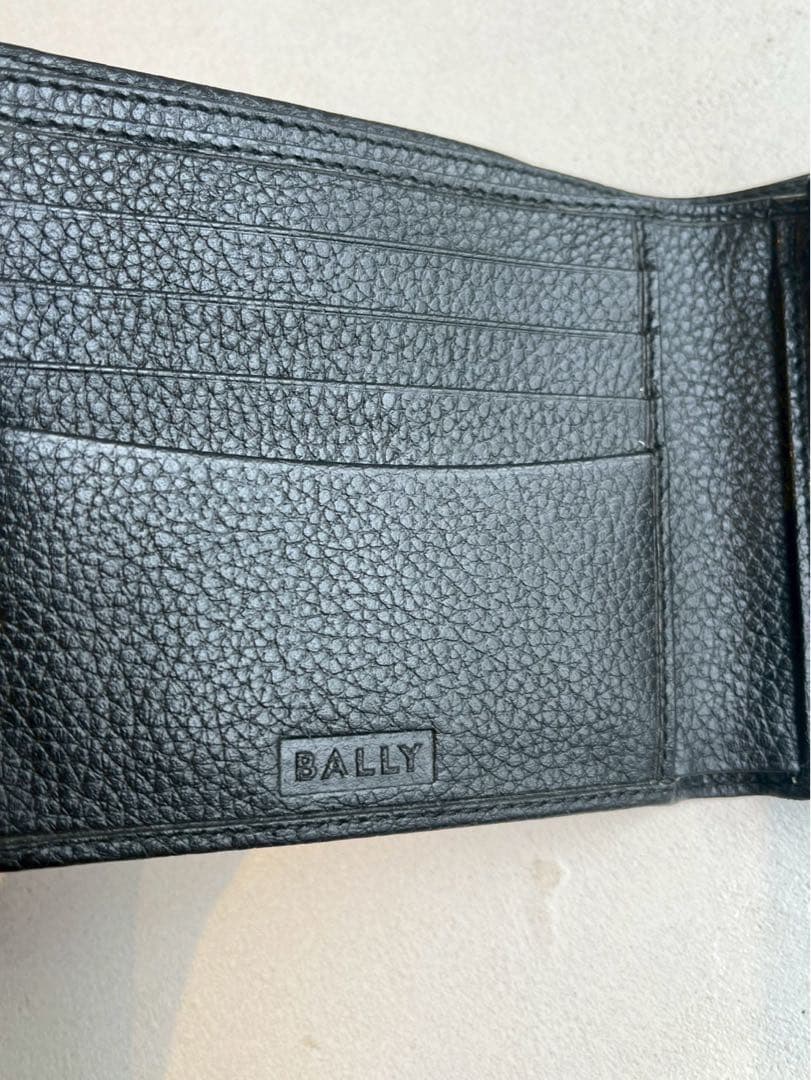 【新品未使用】BALLY ブラック 二つ折り財布