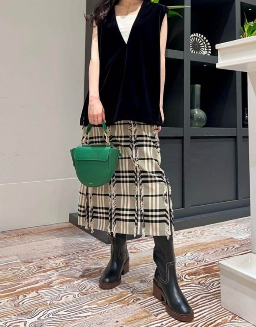 TOMORROWLAND Ballsey マットベロア Vネックベスト