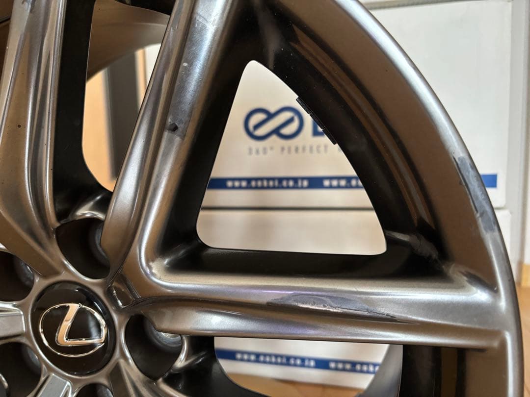 レクサスIS 18インチ 純正ホイールＦスポーツ