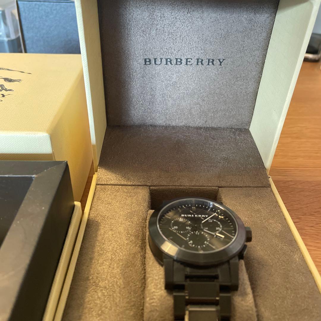 BURBERRY ブラック アナログ腕時計　箱付き　説明書付き