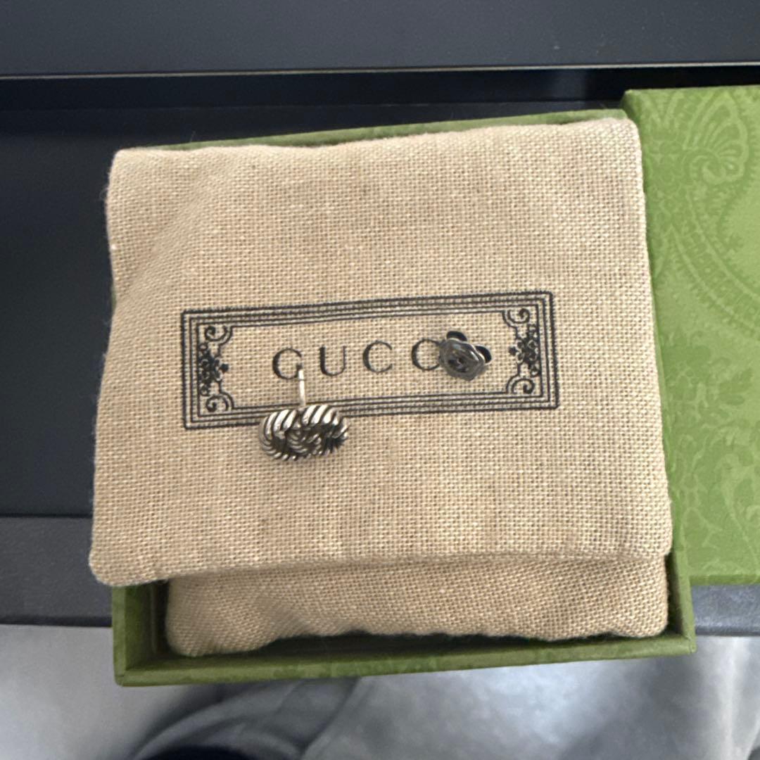 GUCCI Gロゴ シルバーピアス　売り切りたいです。