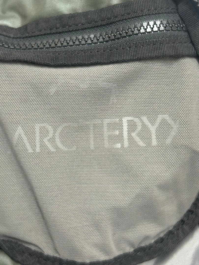 ST-318 ARC'TERYX INDEX 15 リュック オリーブグリーン