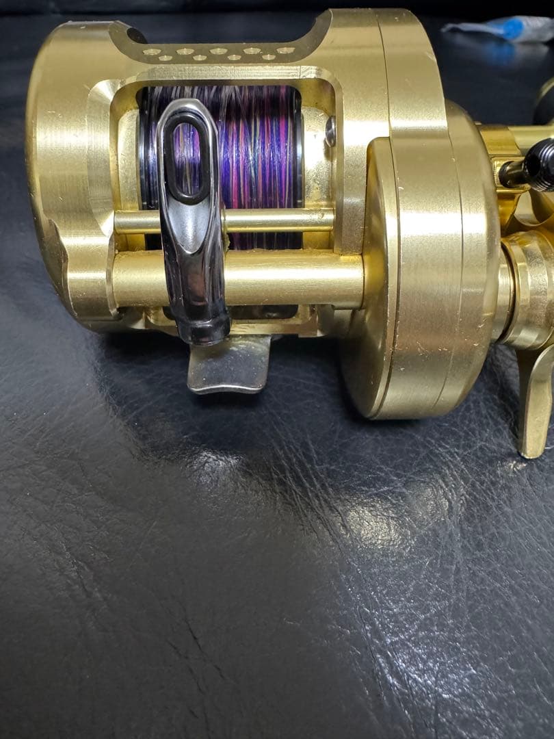 １５オシアコンクエストHG 左巻き　オーシャンマークノブ　ライン無し