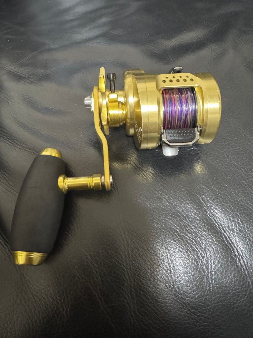 １５オシアコンクエストHG 左巻き　オーシャンマークノブ　ライン無し