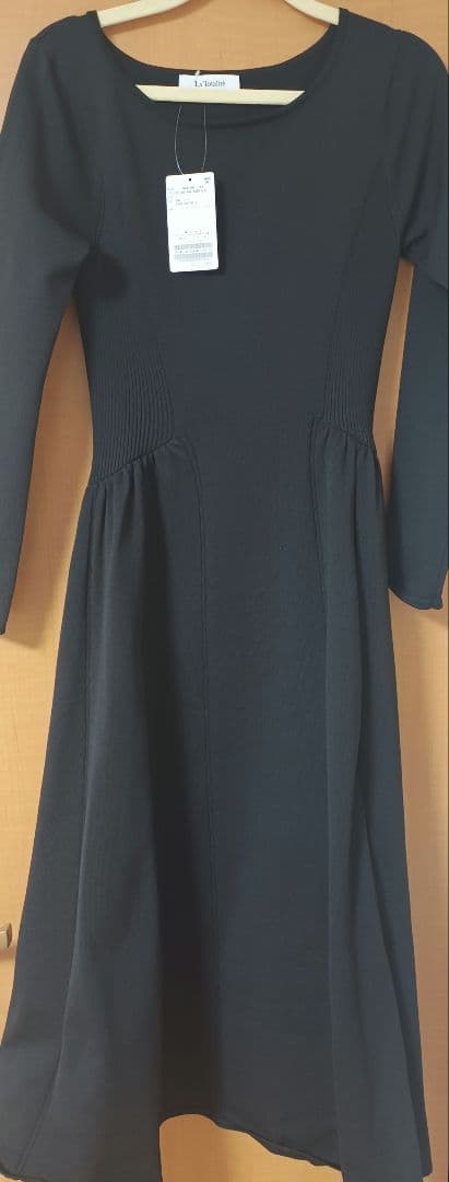 【新品】ラトータリテ フィットフレアニットワンピース