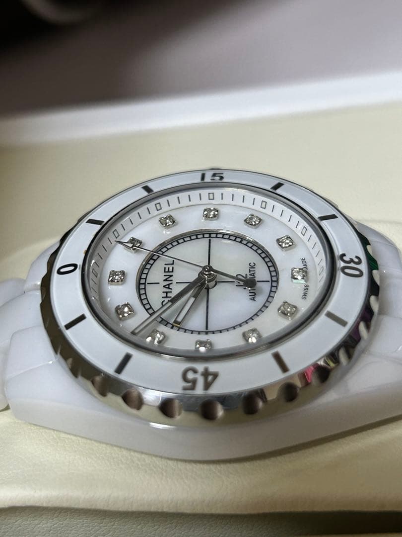 CHANEL J12 ホワイトセラミック 時計