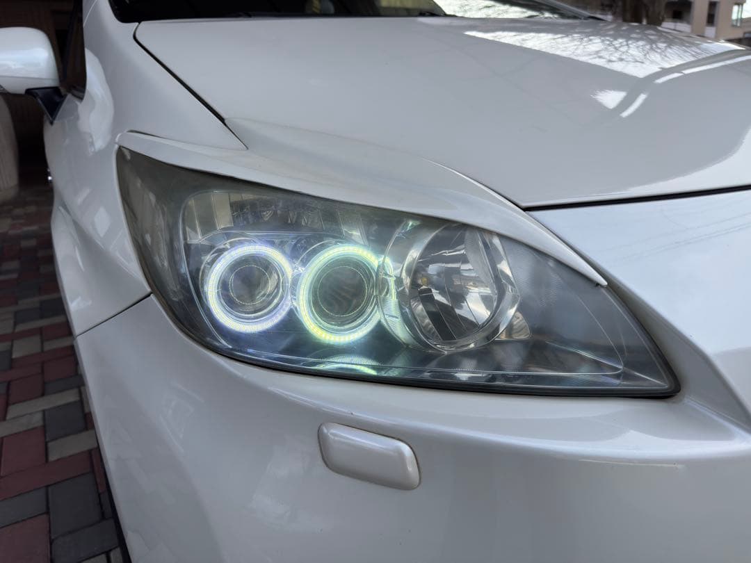 ZVW30 プリウス 前期LEDヘッドライト イカリング アイライン付き