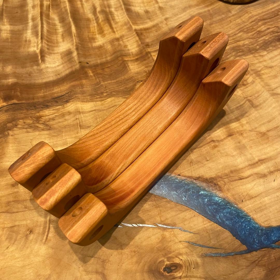 ブラックチェリーアシストグリップ　ハイエース用　Ａピラー、助手席上部3個セット