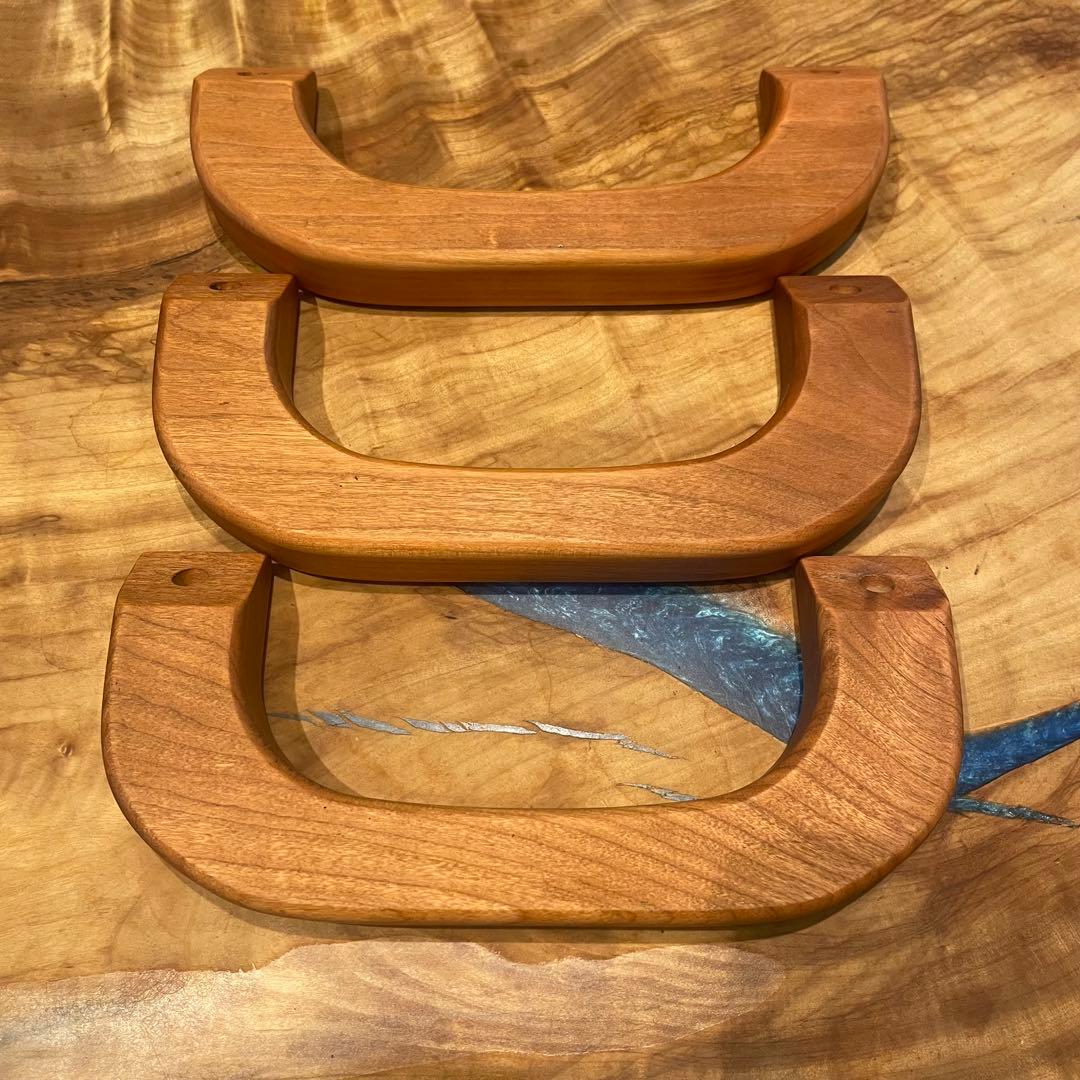 ブラックチェリーアシストグリップ　ハイエース用　Ａピラー、助手席上部3個セット