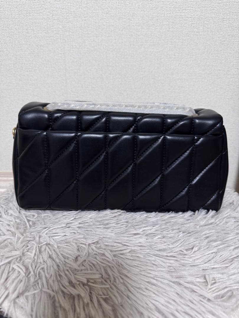 COACHタビー ショルダー バッグ 26・キルティング　ブラック/ゴールド