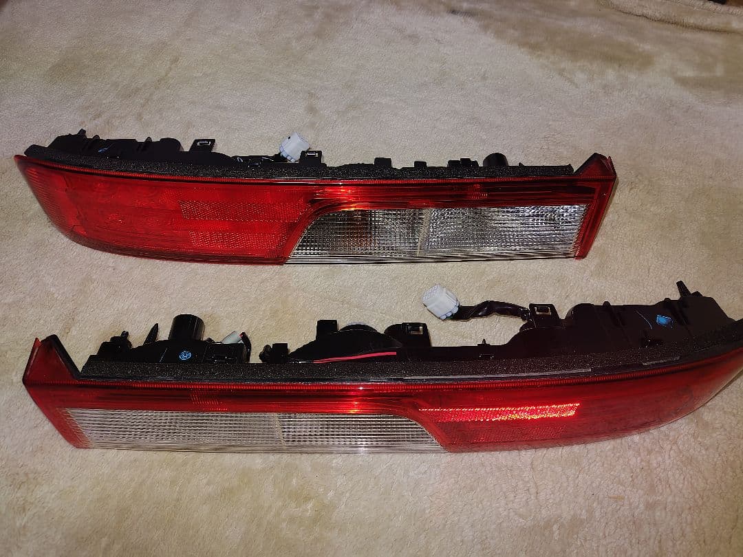 か*う様 スズキエブリイワゴンテールランプ