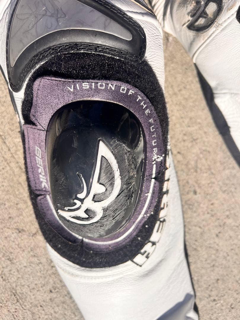 ベリック レーシングスーツ