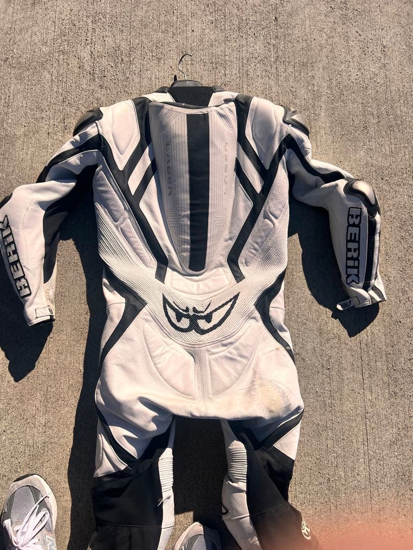 ベリック レーシングスーツ