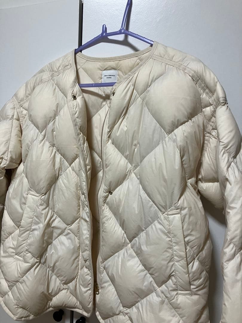 美品　アーバンリサーチドアーズ　ライトキルトダウンショートブルゾン　アイボリー