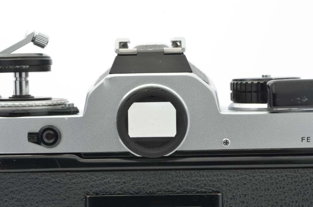 【美品】Nikonニコン FE シルバー【完動品】ズームレンズ、フィルター付き