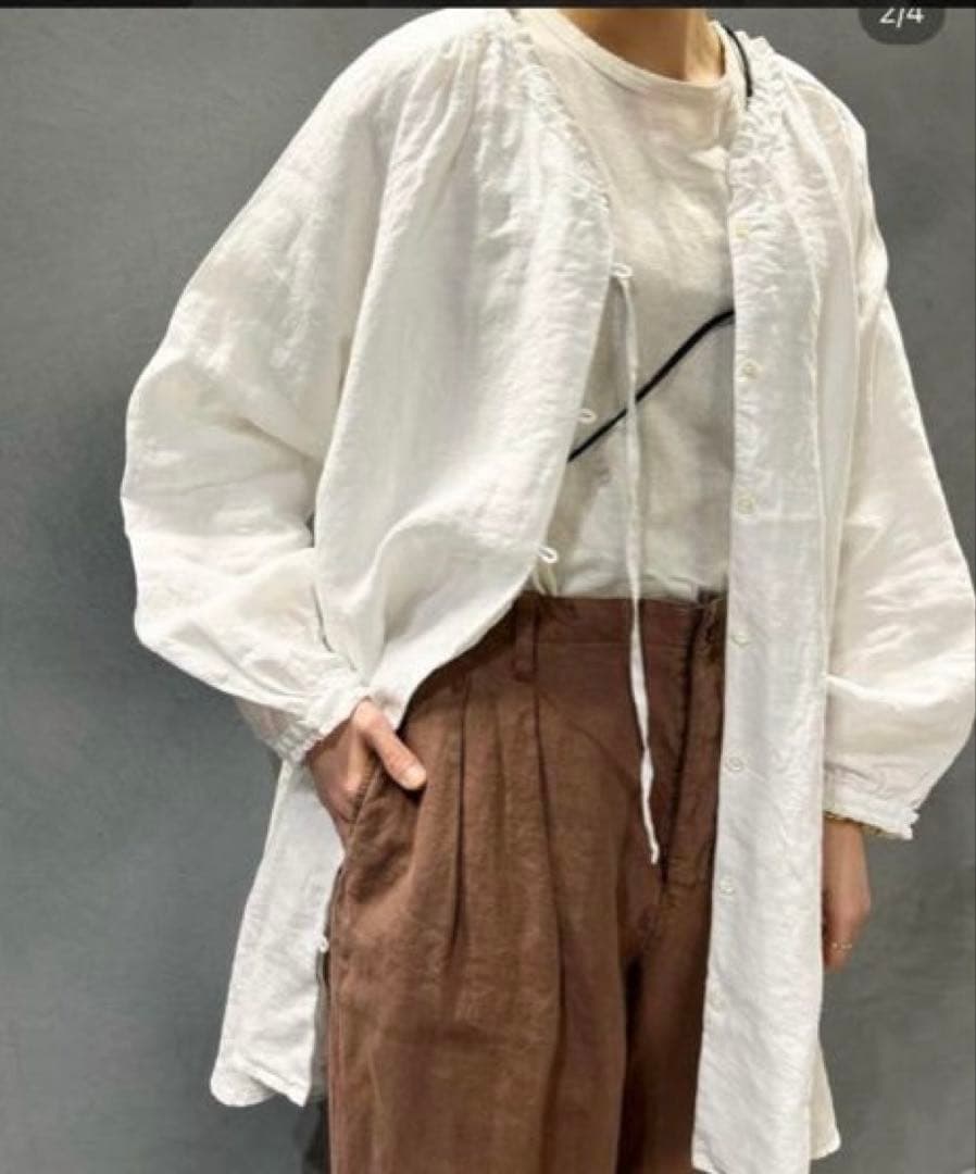 2024美品nest Robe リネンラミーフリルネックチュニック