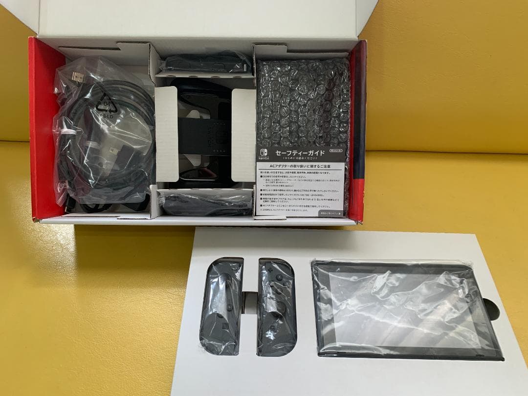 任天堂 SWITCH 新モデル グレー ◇使用極少◇ 美品