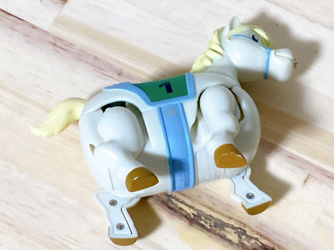 ジャンク品　　たまごっち　IDL 、4U、ポケットピカチューカラー、その為