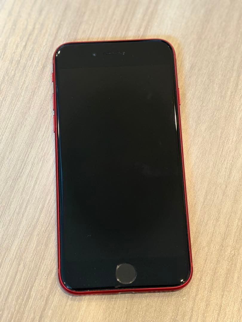 Apple iPhone SE (第3世代) レッド