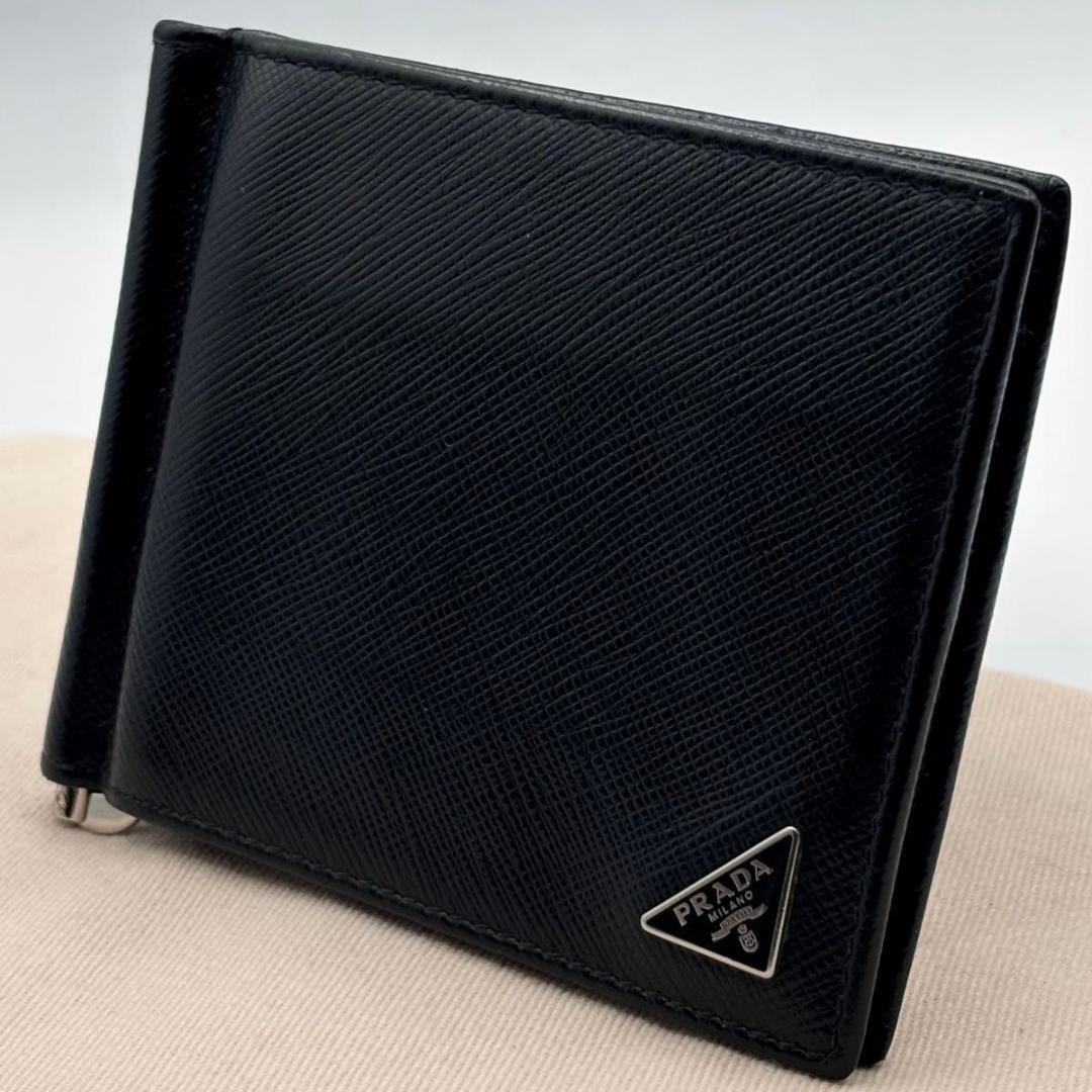 プラダ マネークリップ サフィアーノ 三角プレート ブラック　札入れ　カード