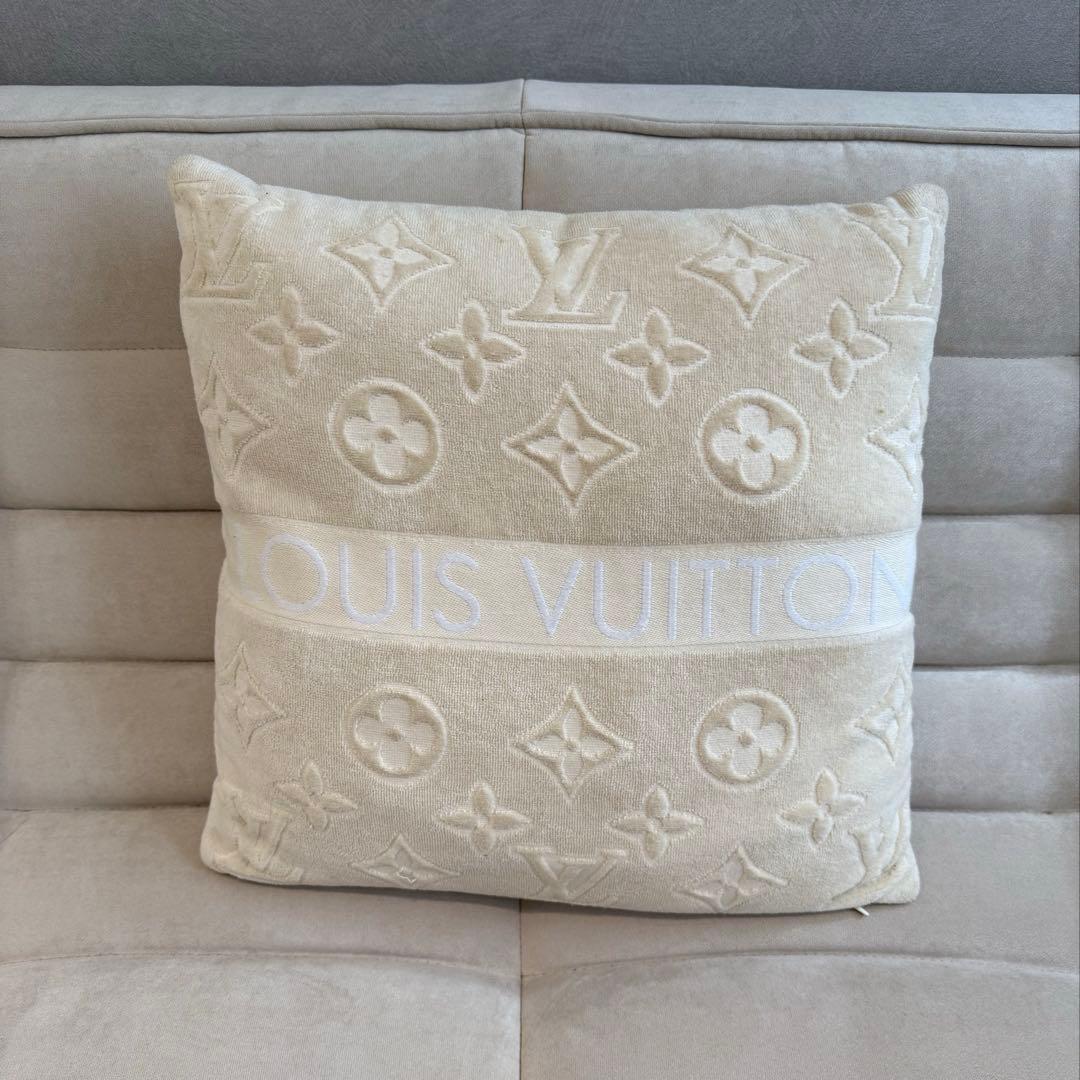 ルイヴィトン LV クッション インテリア