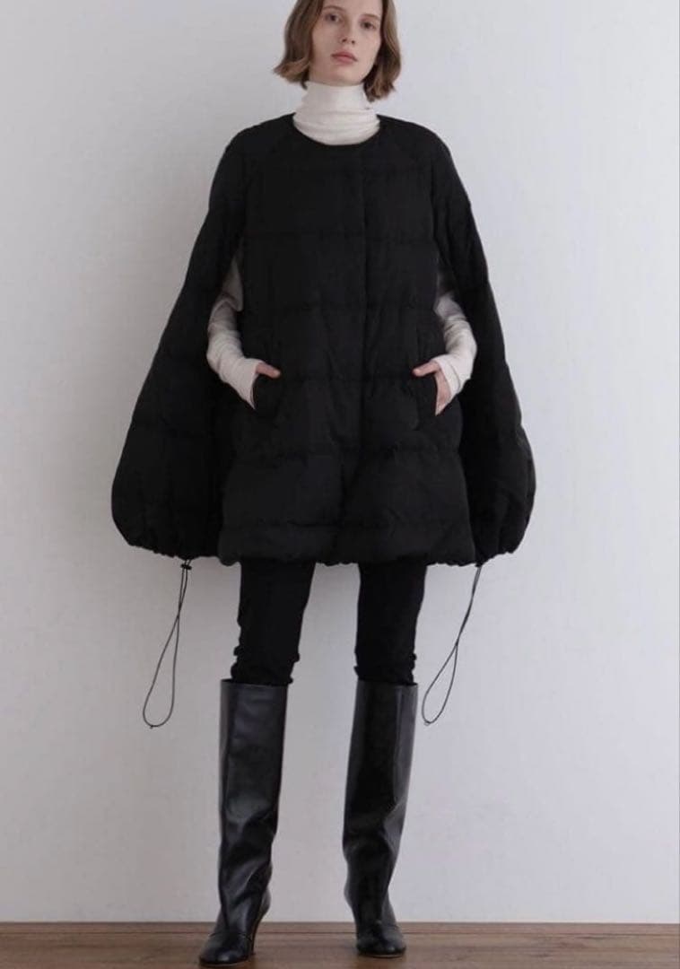 【新品・未使用品】lephil ブラック　パッフィーダウンケープ　サイズ0