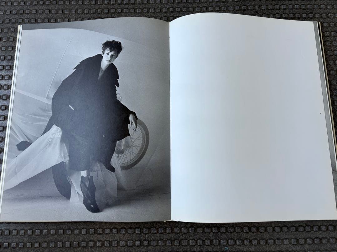 コムデギャルソン　コレクション　本