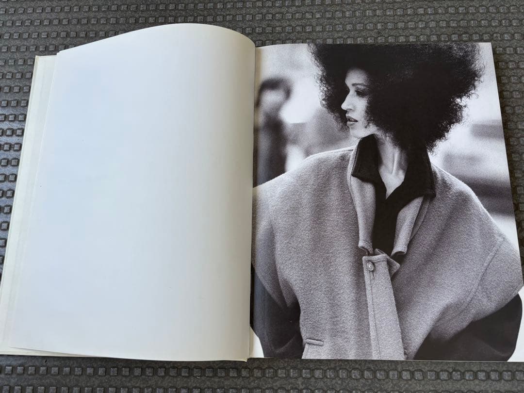 コムデギャルソン　コレクション　本