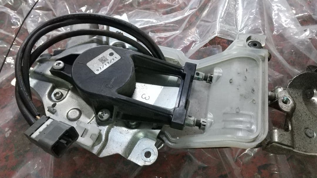 ダイハツ、アトレーの左側 純正電動 パワースライドモーターとコンピューターつき