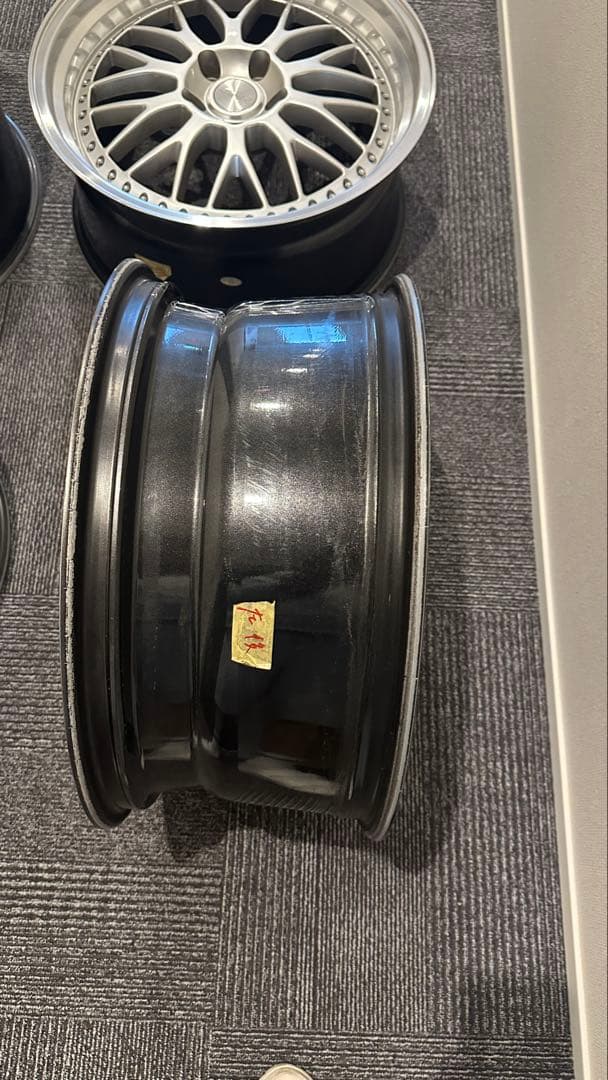 ESR SR01 20インチ 9J +35 PCD120  F レクサス