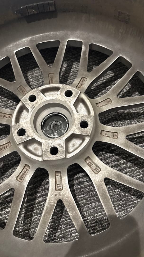 ESR SR01 20インチ 9J +35 PCD120  F レクサス